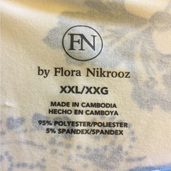 3/4 sleeve top by Flora Nikrooz 5% spandex = stretchy. Lightweight pale blue. - Picture 4 of 6